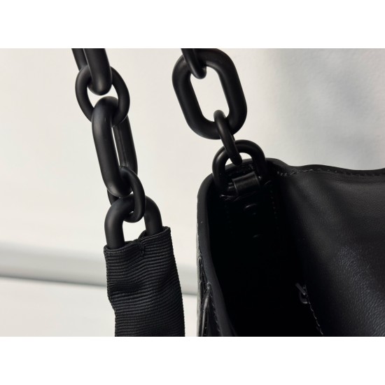 Balenciaga Downtown