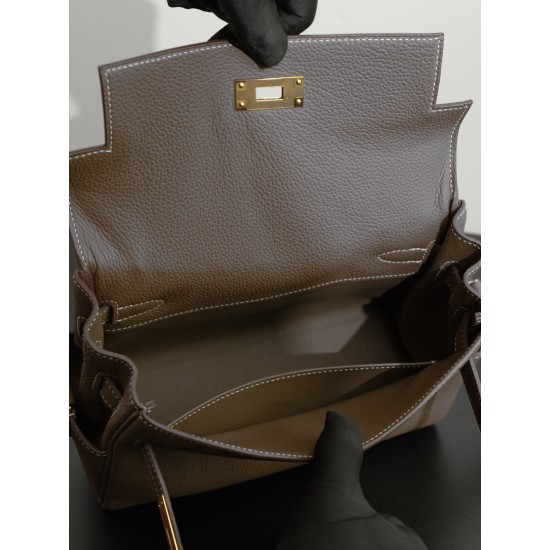 HERMÈS More