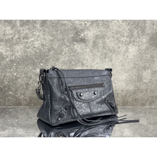 Balenciaga Le Cagole