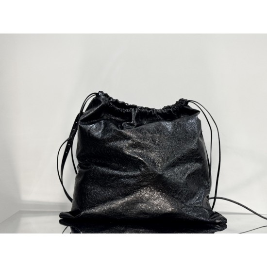 Balenciaga More ←