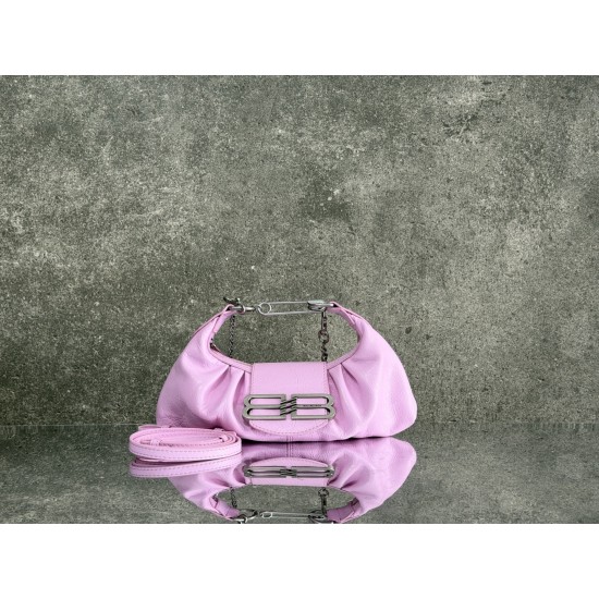 Balenciaga More ←