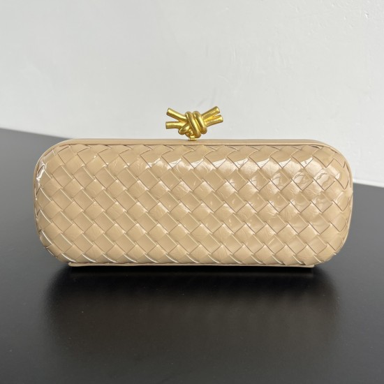 Bottega Veneta More