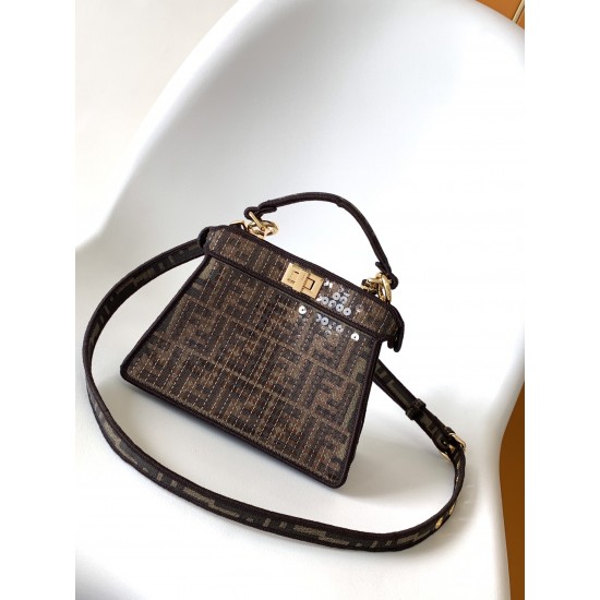 FENDI Peekaboo