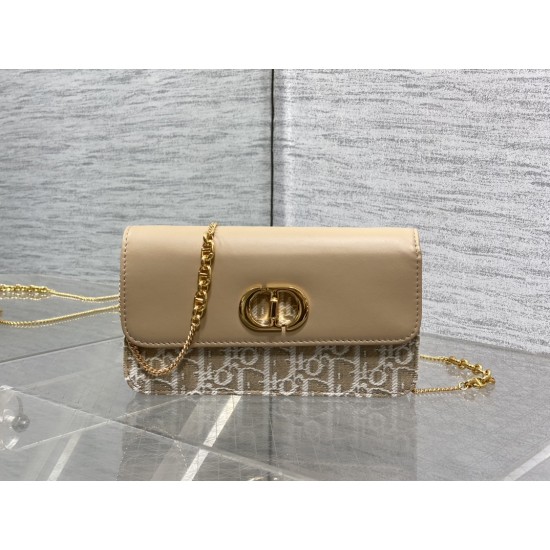 Dior Caro