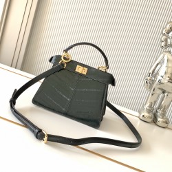 FENDI Peekaboo