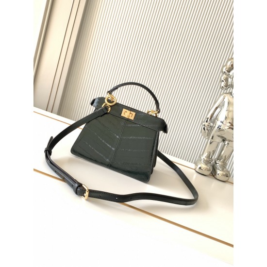 FENDI Peekaboo