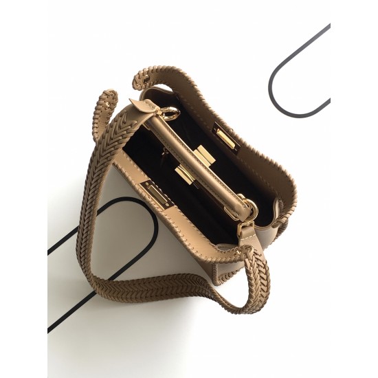 FENDI Peekaboo