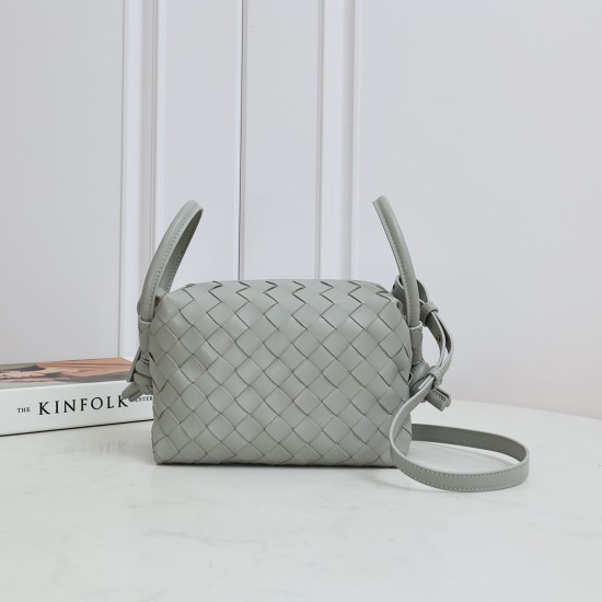 Bottega Veneta Loop