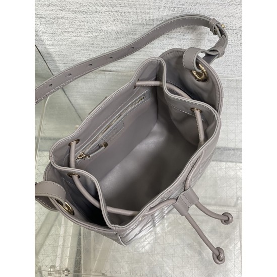 Dior Caro