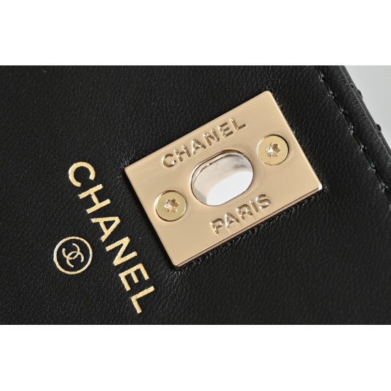 CHANEL WOC