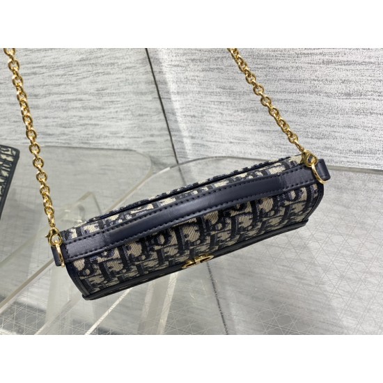 Dior Montaigne