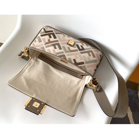 FENDI Baguette