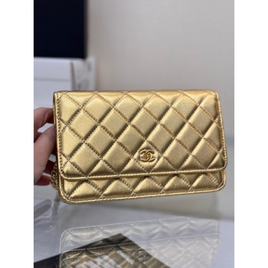CHANEL WOC