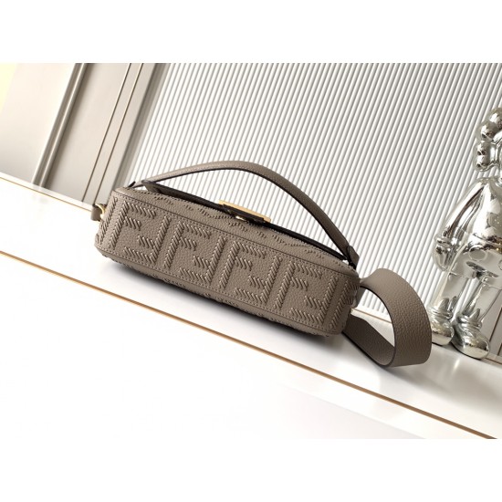 FENDI Baguette