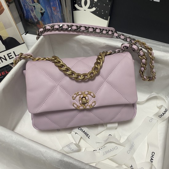 CHANEL 19 BAG