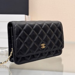 CHANEL WOC