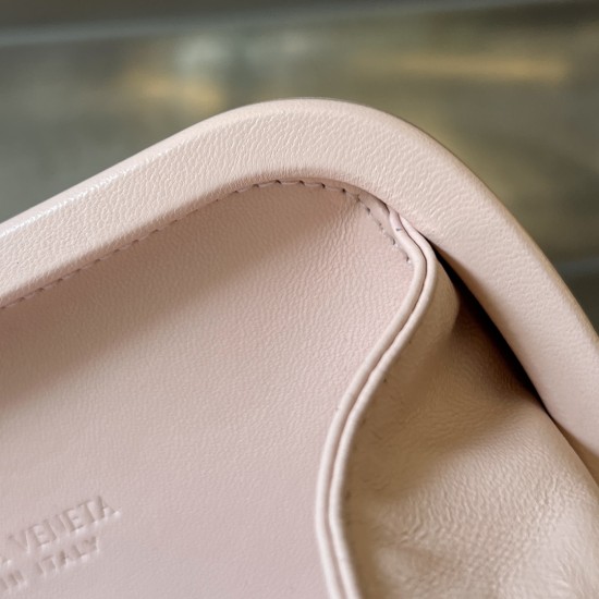 Bottega Veneta More
