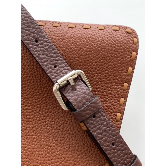 FENDI Peekaboo