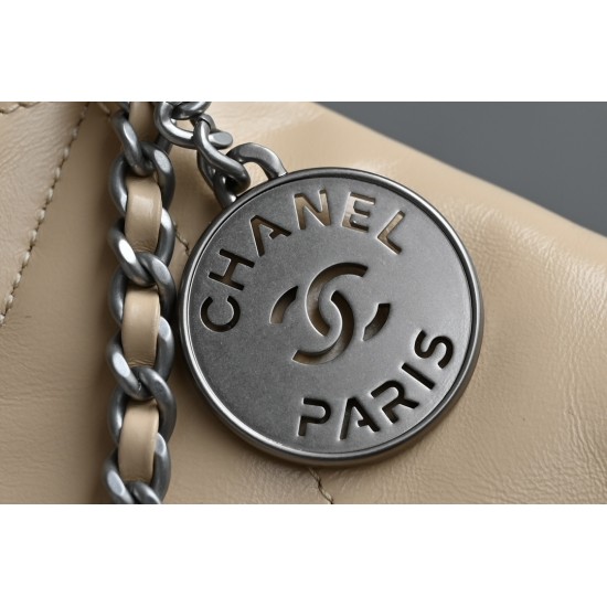 CHANEL 22 Bag