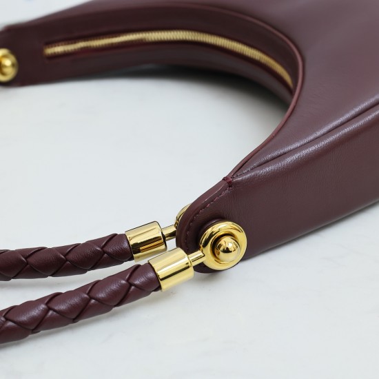 Bottega Veneta More