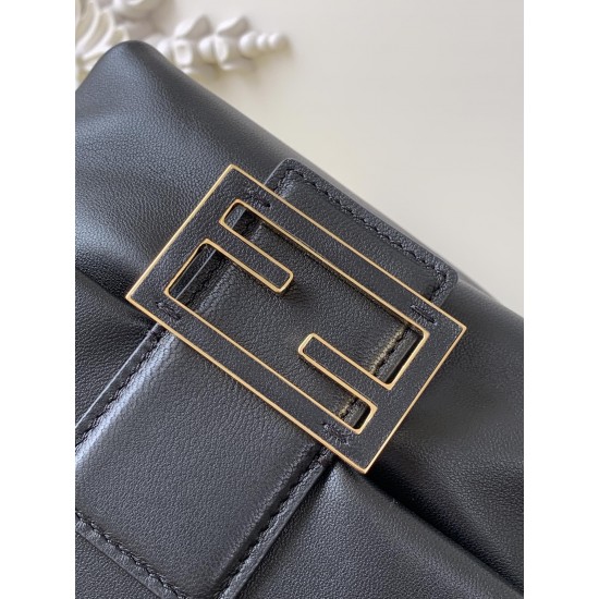 FENDI Baguette