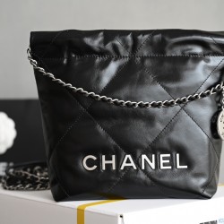 CHANEL 22 Bag