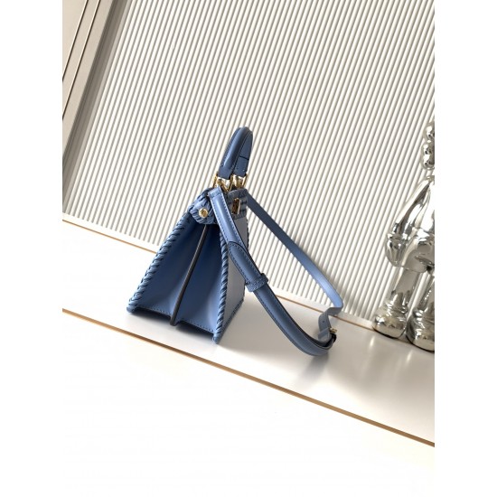 FENDI Peekaboo