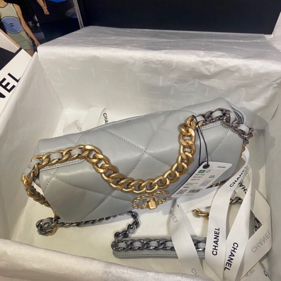 CHANEL 19 BAG