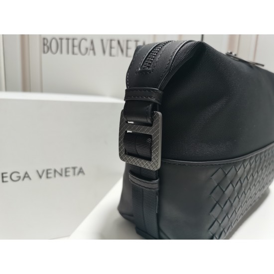Bottega Veneta More