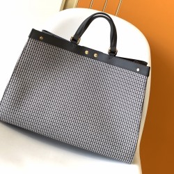 FENDI Tote Bags