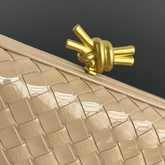 Bottega Veneta More