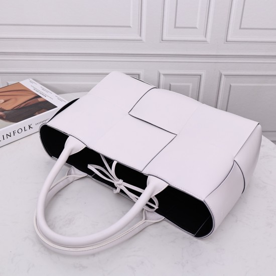 Bottega Veneta Tote