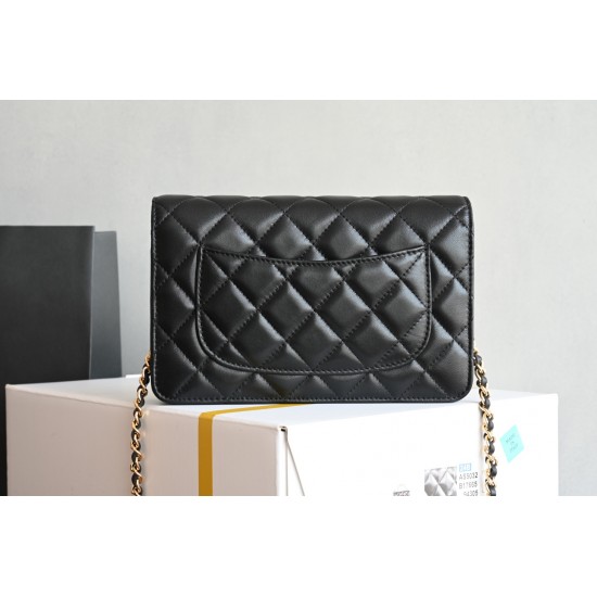 CHANEL WOC