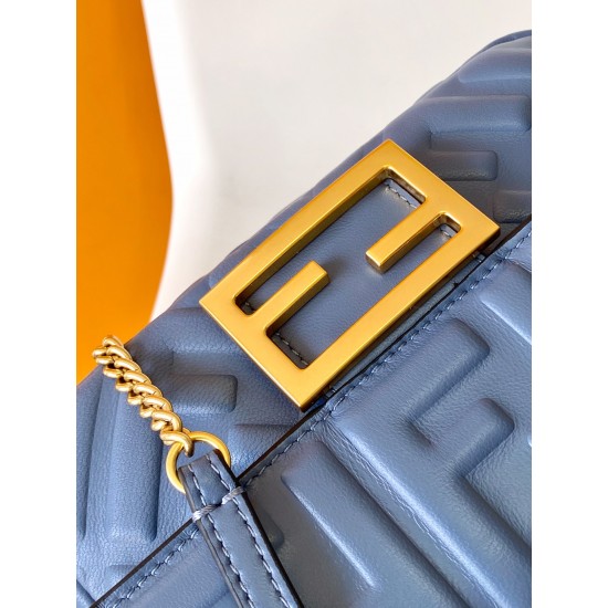 FENDI Baguette