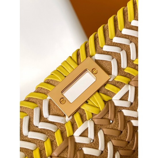 FENDI Peekaboo