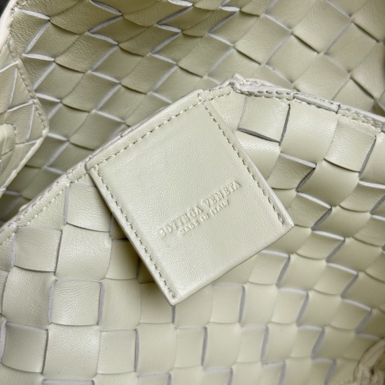 Bottega Veneta Parachute