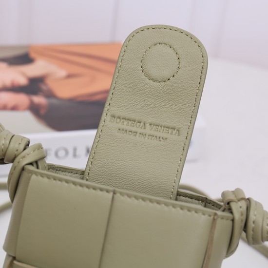 Bottega Veneta More