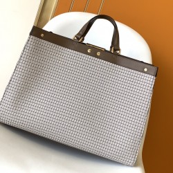 FENDI Tote Bags