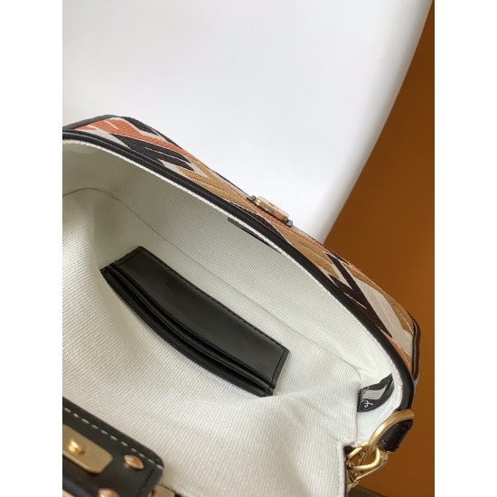 FENDI Baguette