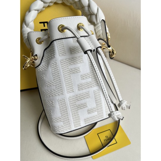 FENDI Bucket Bags