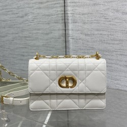 Dior Caro