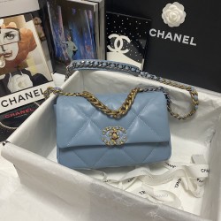 CHANEL 19 BAG