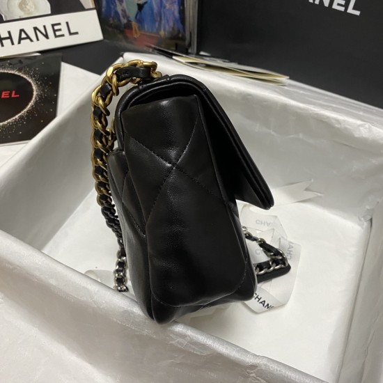 CHANEL 19 BAG