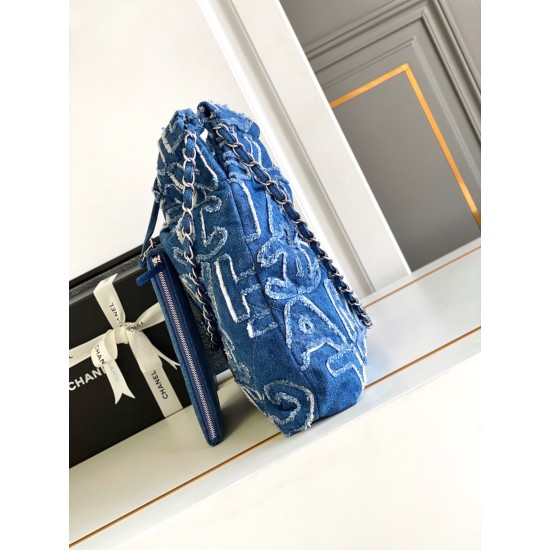 CHANEL 22 Bag