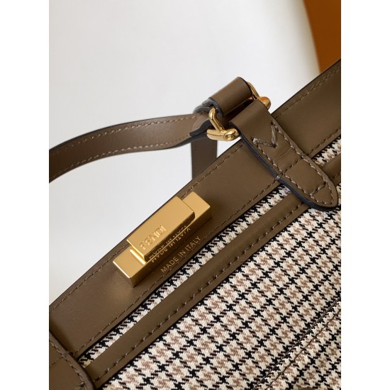 FENDI Tote Bags