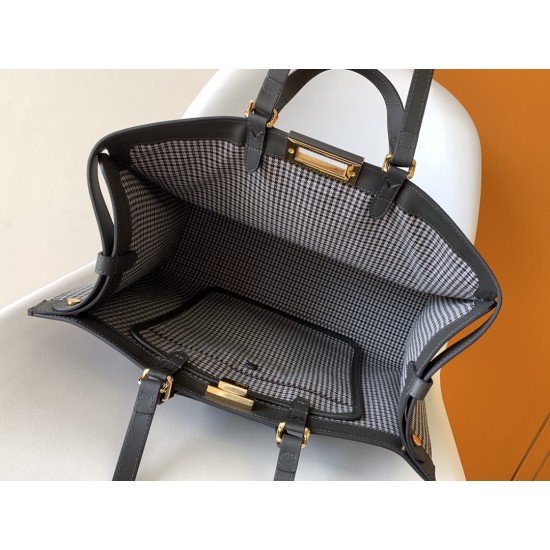 FENDI Tote Bags