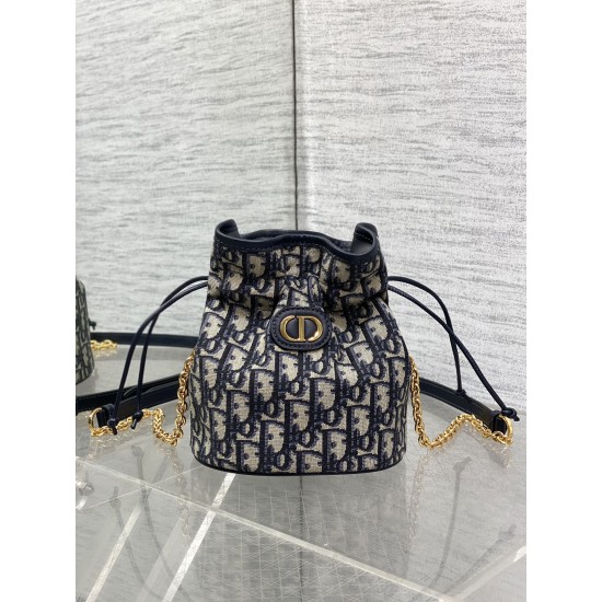 Dior Caro