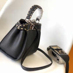 FENDI Peekaboo