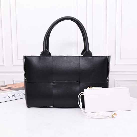 Bottega Veneta Tote
