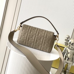 FENDI Baguette